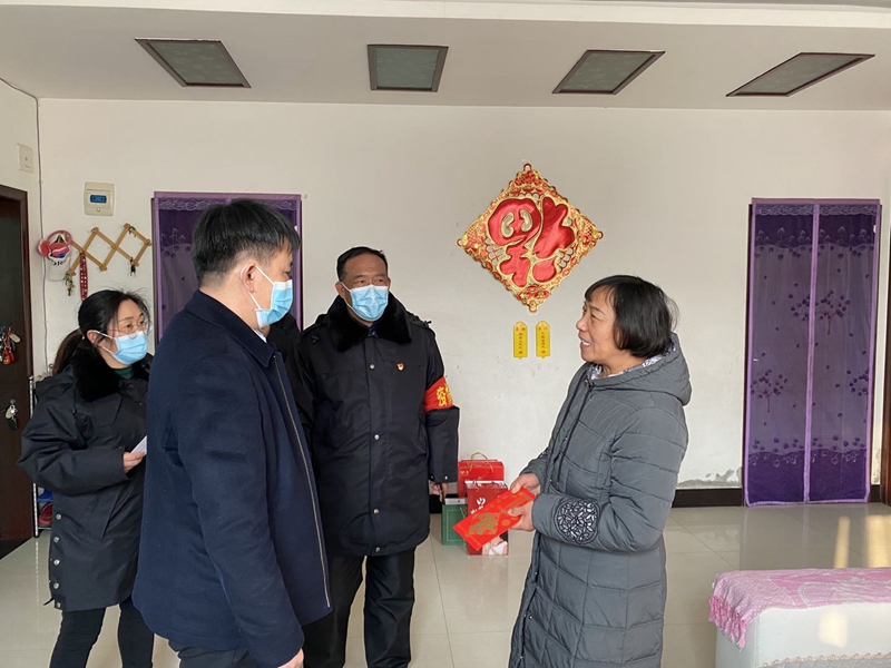 博農(nóng)集團(tuán)走訪慰問老黨員、因公去世黨員干部家屬
